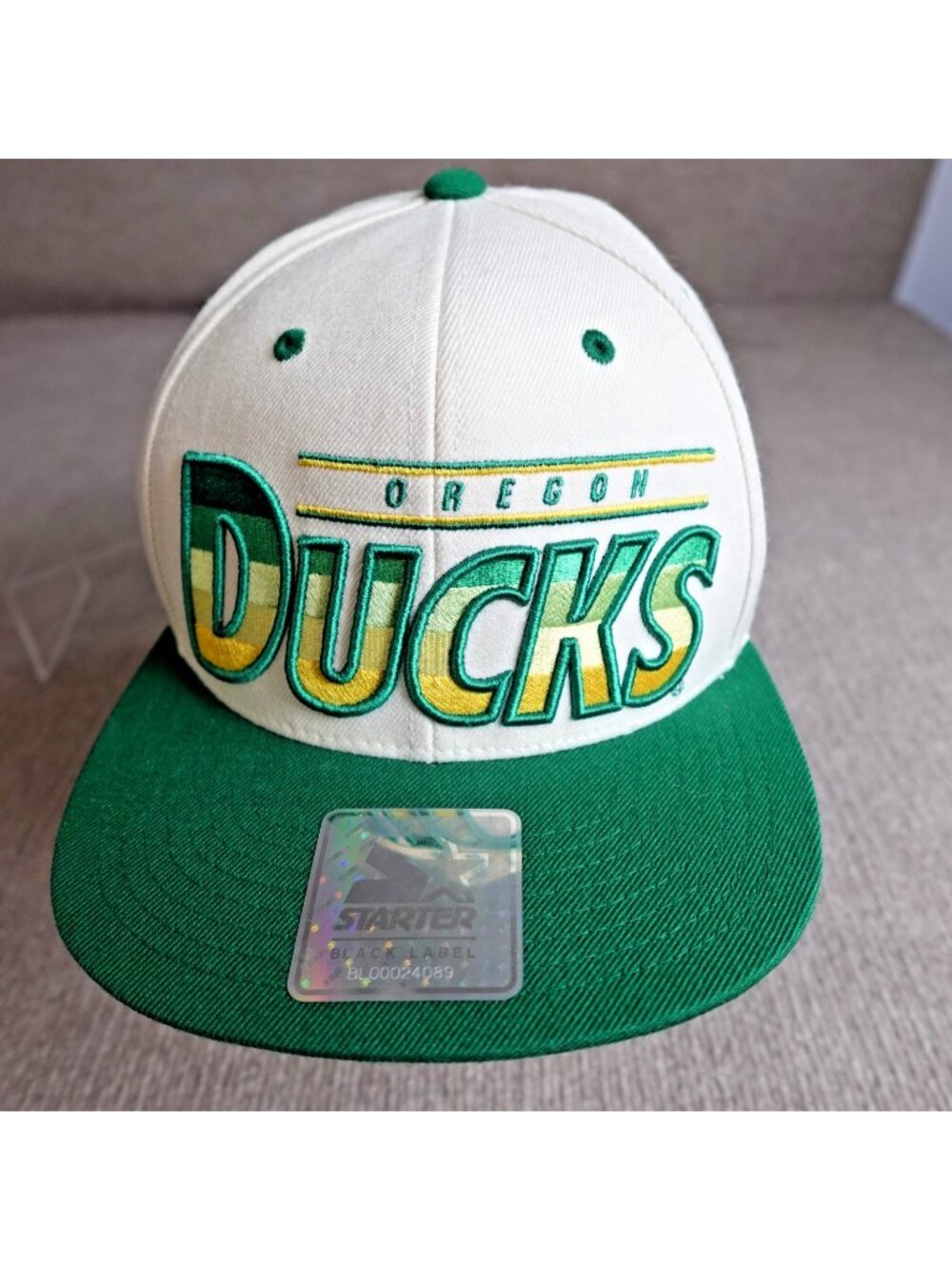 Oregon Ducks Hat White Green Embroidered Starter